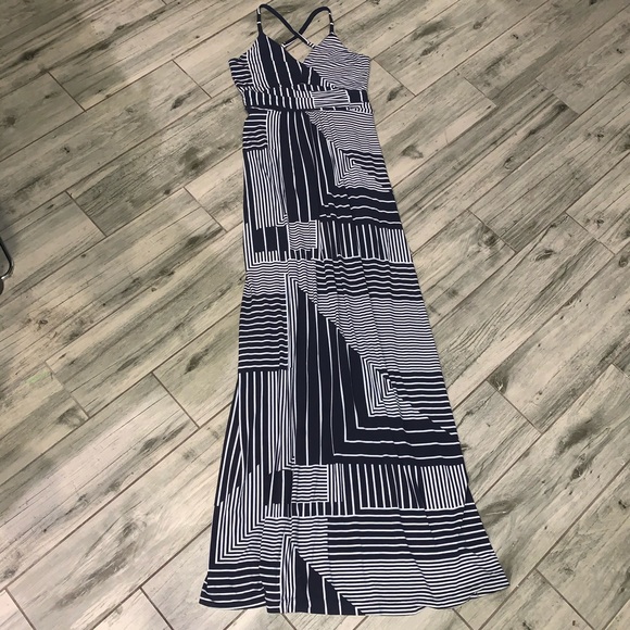 Banana Republic Dresses & Skirts - Banana Republic XS Maxi Navy & White EUC dress